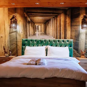 **** Hotel Keshtjella Xhabeqos Albanien