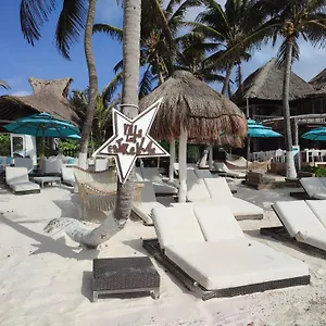 **** Hotel Estrellas - Located At The Party Zone Mexiko